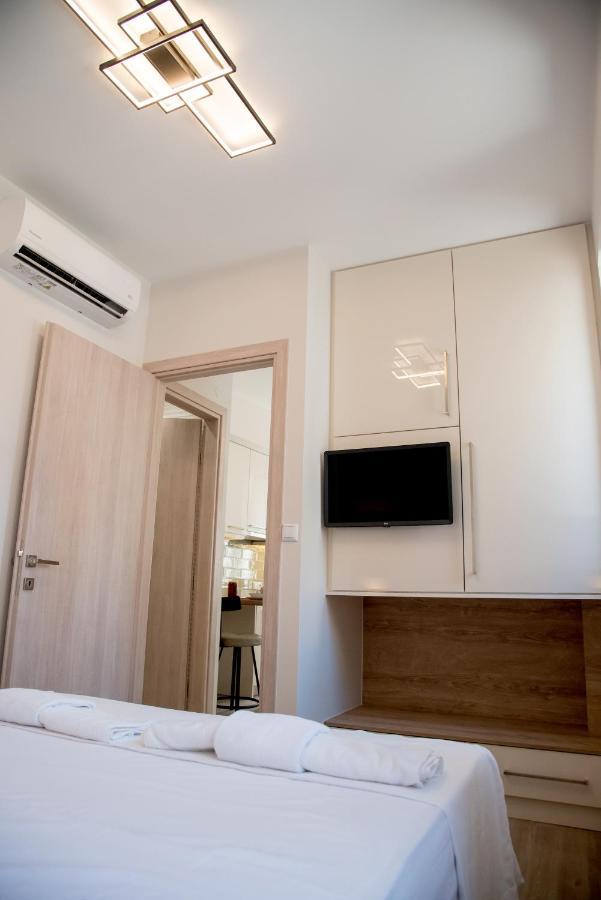 Chrysanthi'S Apartment เปรเวซา ภายนอก รูปภาพ